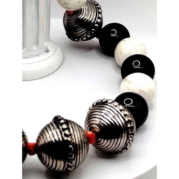 Vintage Mixed Medium Glass and Metal Beads Necklaces, Bracelets 5 pieces - Picture 7 of 15